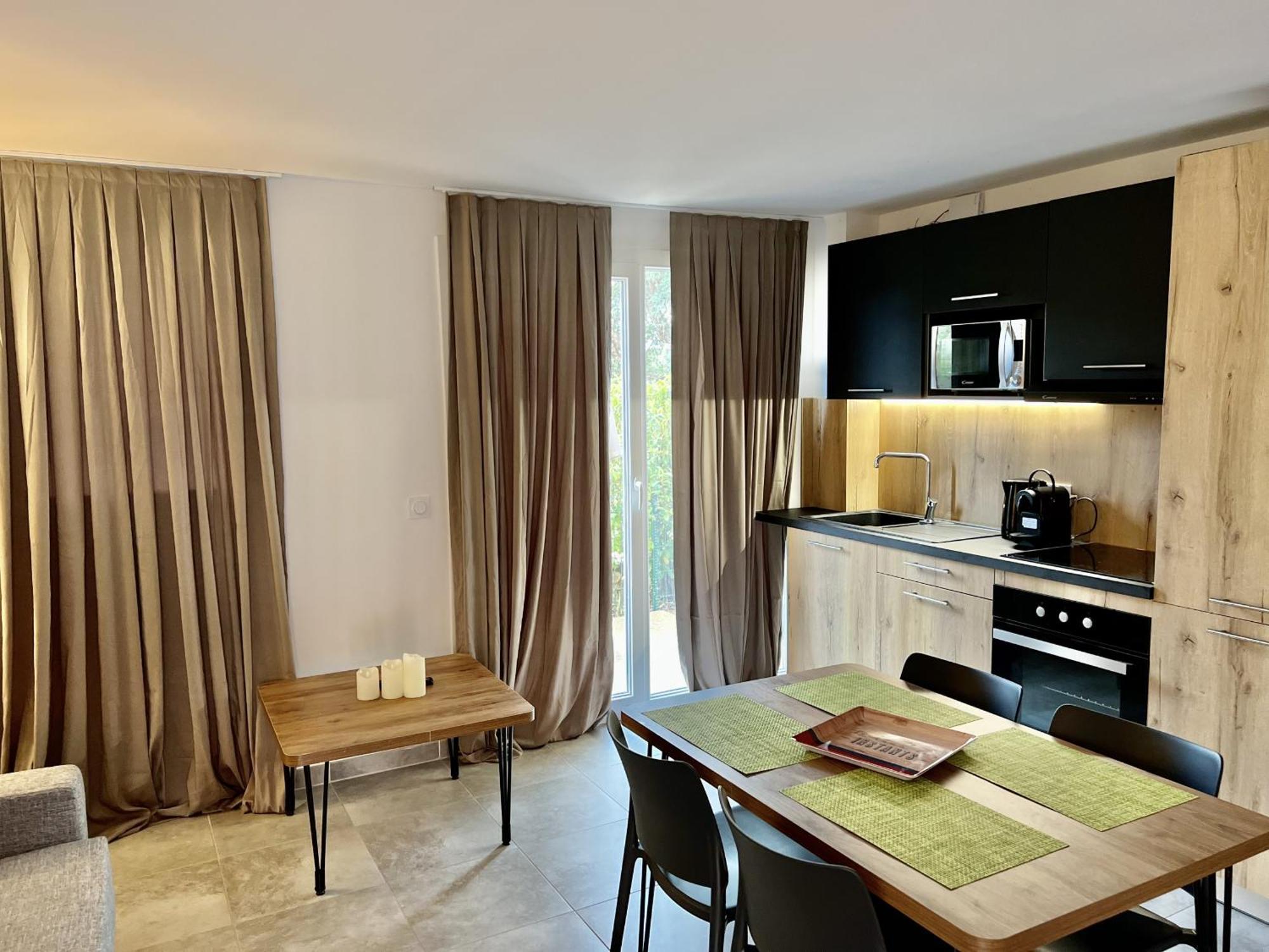 Residence Hoteliere Les Hameaux De Saint Cyprien Appartement 35 M2 1 Chambre Lecci Luaran gambar